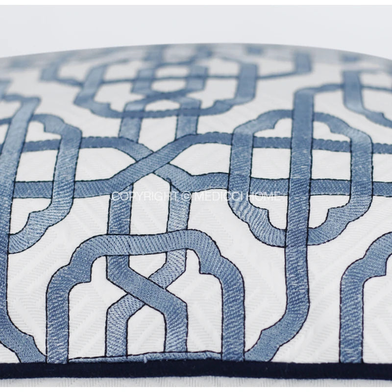 Housse de Coussin Brodée Motif Marocain Bleu Indigo
