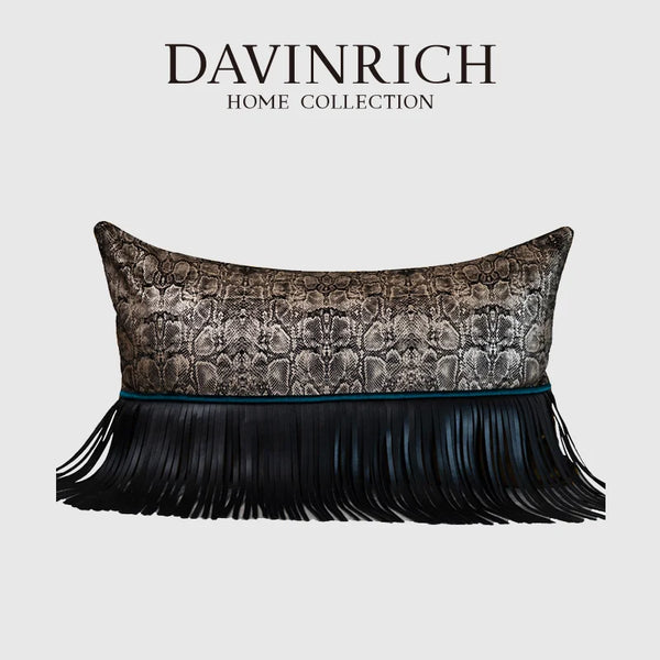 Housse de Coussin Lombaire Effet Python avec Pompon Art Déco