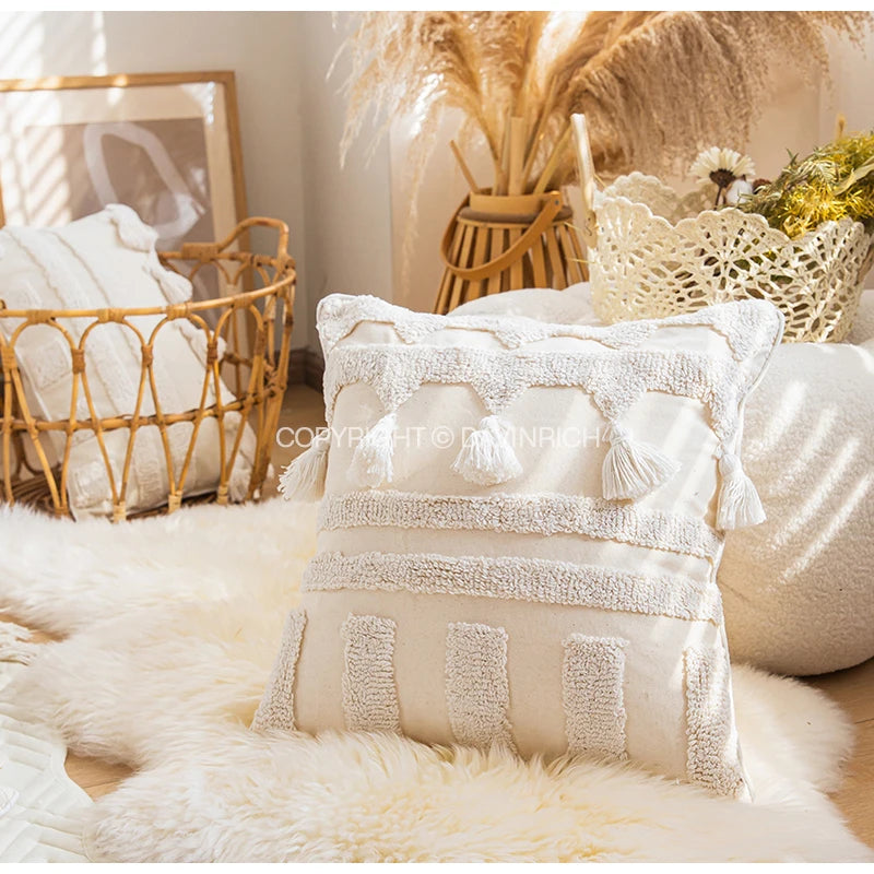 Housse de Coussin Blanche Bohème Tuftée Faite Main