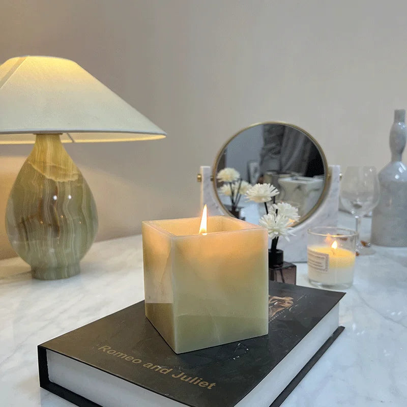 Bougeoir en Marbre Naturel Calacatta - Design Carré Sculpté