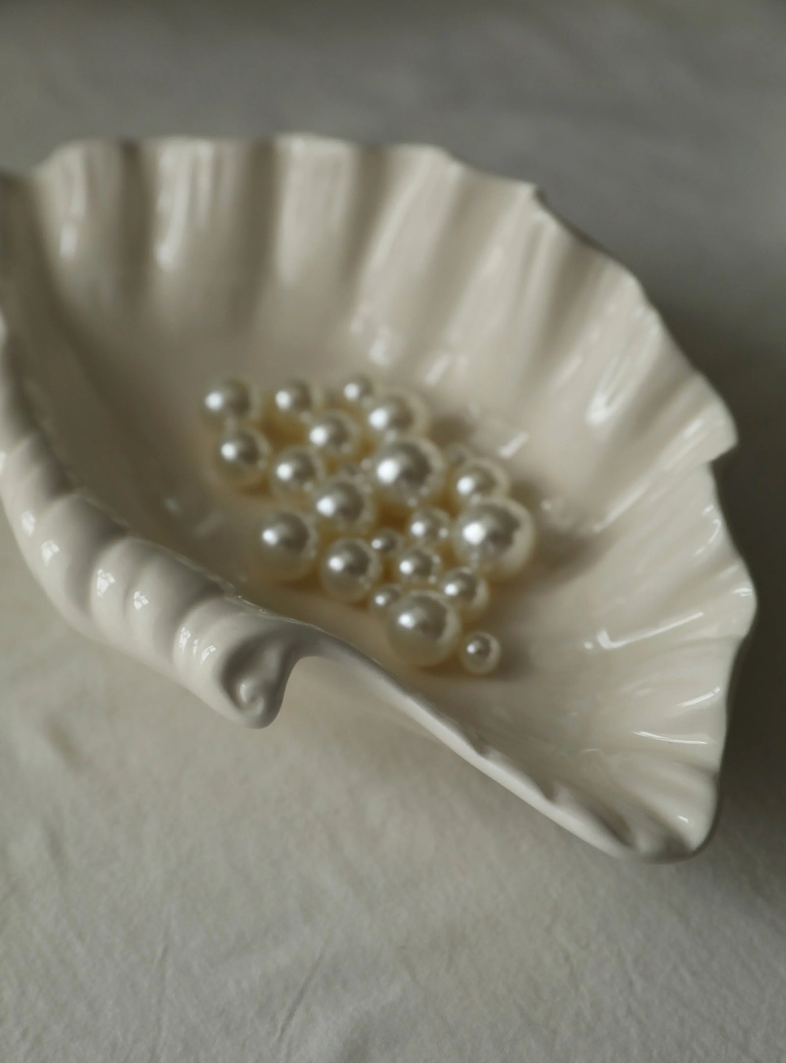 Assiette Céramique Forme Coquillage Crème Rétro