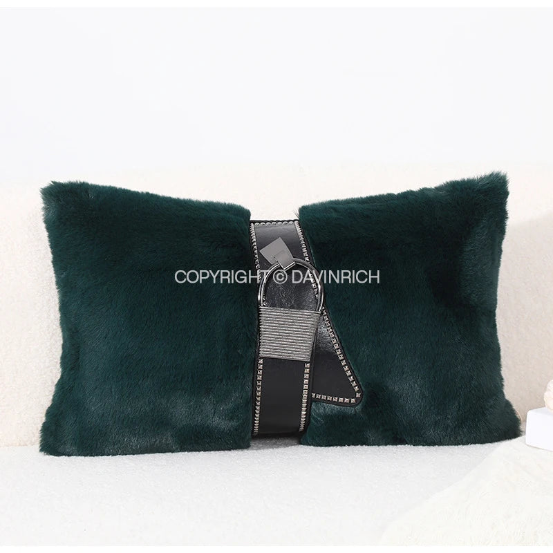 Housse de Coussin Fausse Fourrure Vert Sauge Inspiration Renaissance