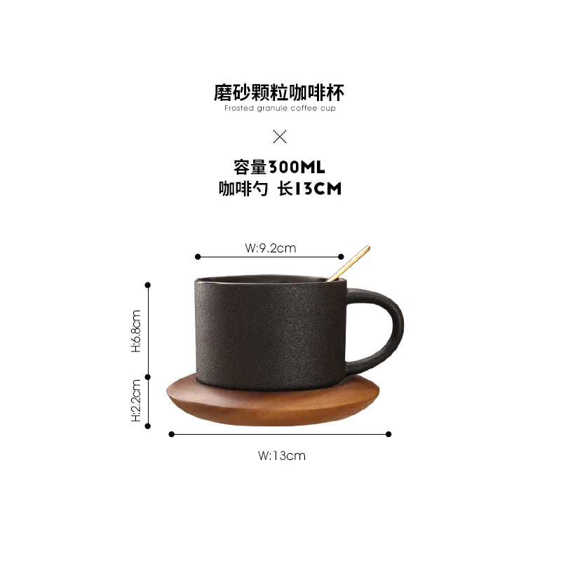 Tasse en Céramique Noire Nordique Givrée avec Soucoupe Bois