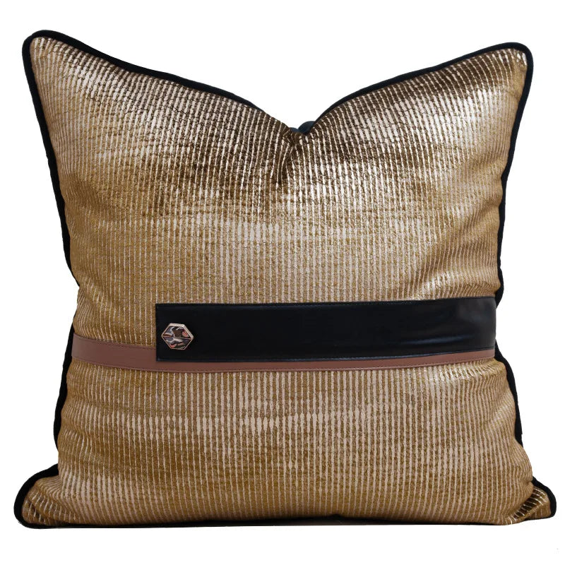 Housse de Coussin Lombaire Effet Python avec Pompon Art Déco